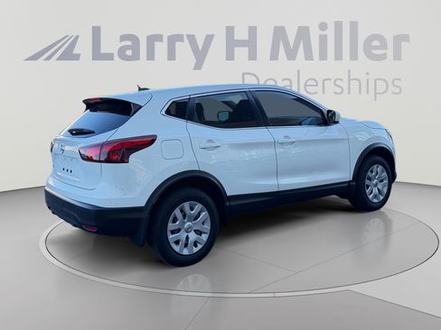 Used 2019 Nissan Rogue Sport S FWD image 5