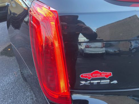 Used 2013 Cadillac XTS Luxury image 12