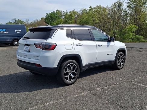 Used 2025 Jeep Compass Limited AWD/4WD image 35