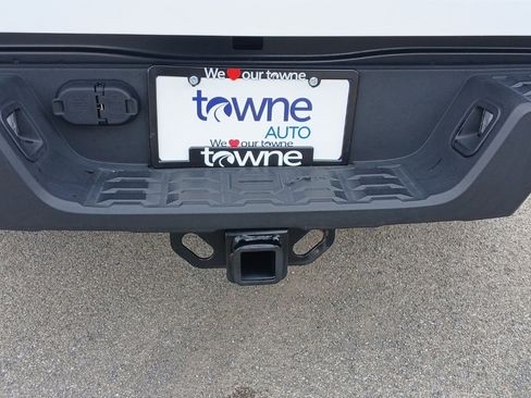 Used 2022 Toyota Tacoma SR image 25