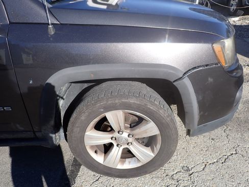 Used 2015 Jeep Compass High Altitude image 13