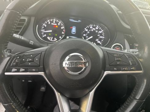 Used 2017 Nissan Rogue SL w/ SL Premium Package AWD/4WD image 6