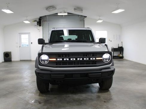 New 2026 Ford Bronco 4-Door AWD/4WD image 2