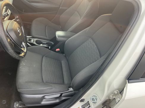 Used 2019 Toyota Corolla SE FWD image 11
