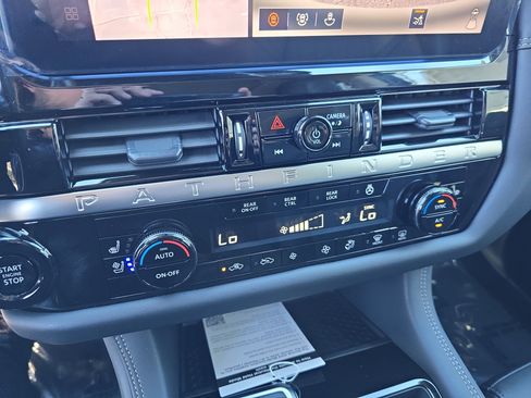 New 2026 Nissan Pathfinder Platinum image 23