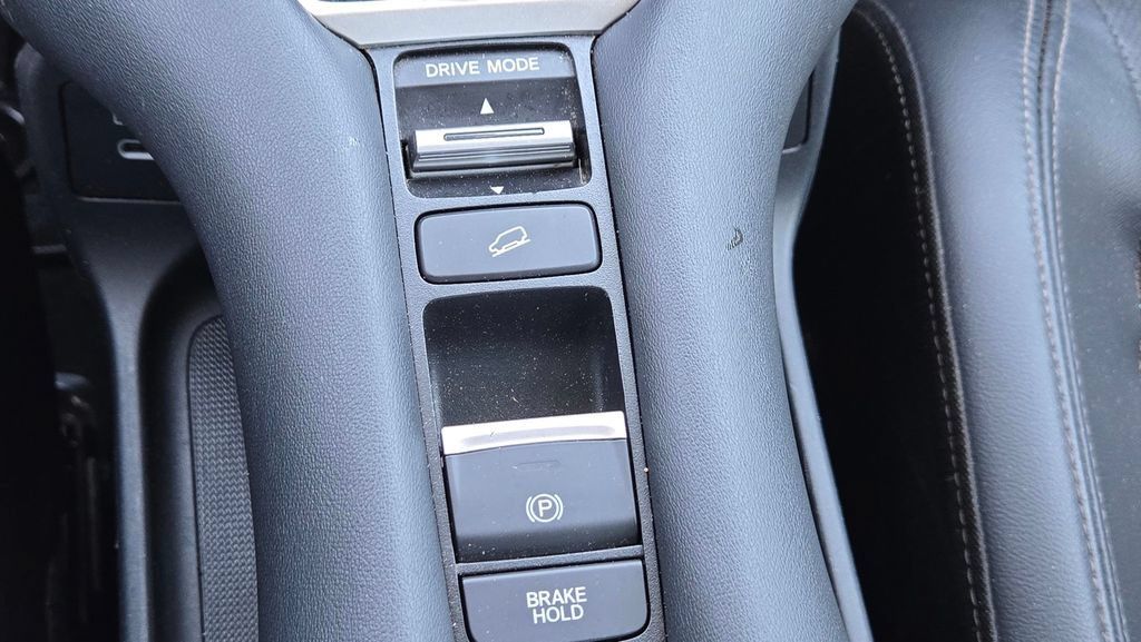 Used 2024 Honda HR-V EX-L image 26