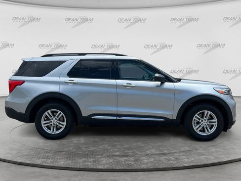 Used 2022 Ford Explorer XLT w/ Class IV Trailer Tow Package AWD/4WD image 9