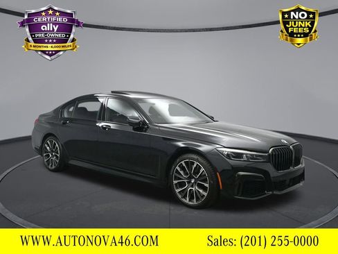 Used 2021 BMW 750i xDrive w/ Executive Package image 8