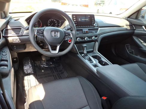 Used 2019 Honda Accord LX image 5