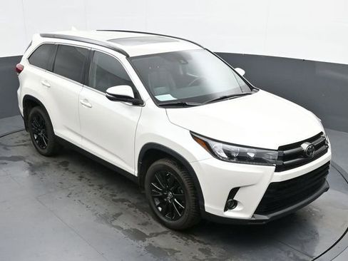 Used 2019 Toyota Highlander SE image 30
