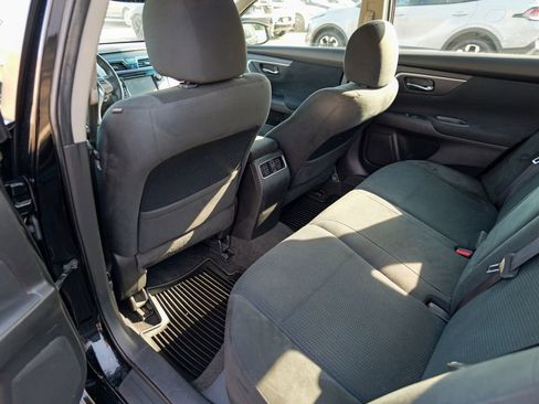 Used 2015 Nissan Altima 2.5 SV w/ Convenience Package image 26