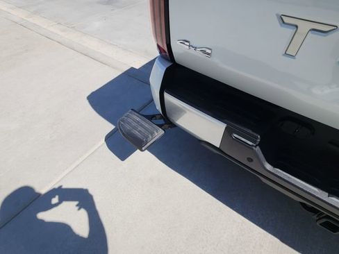 Used 2025 Toyota Tundra Platinum image 41