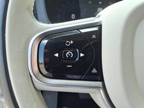 Used 2023 Volvo XC60 B6 Ultimate w/ Climate Package AWD/4WD image 15
