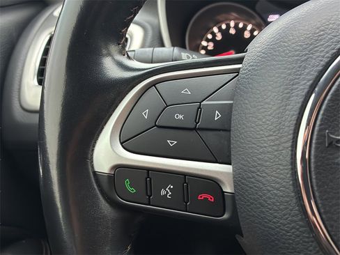 Used 2020 Jeep Compass Latitude w/ Popular Equipment Group image 22