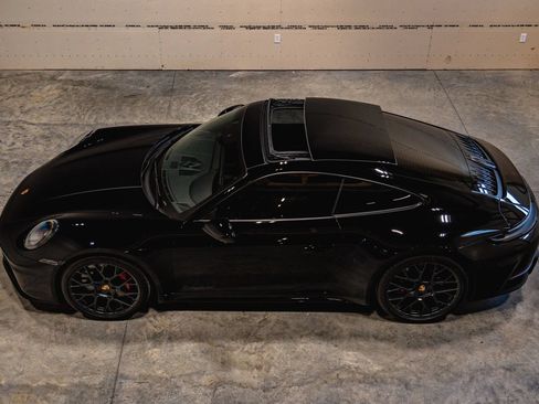 Used 2025 Porsche 911 GTS image 41