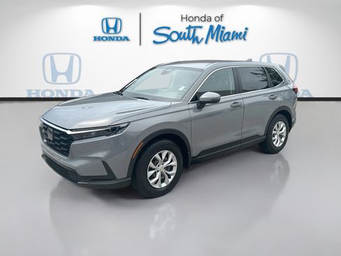 Used 2025 Honda CR-V LX image 3