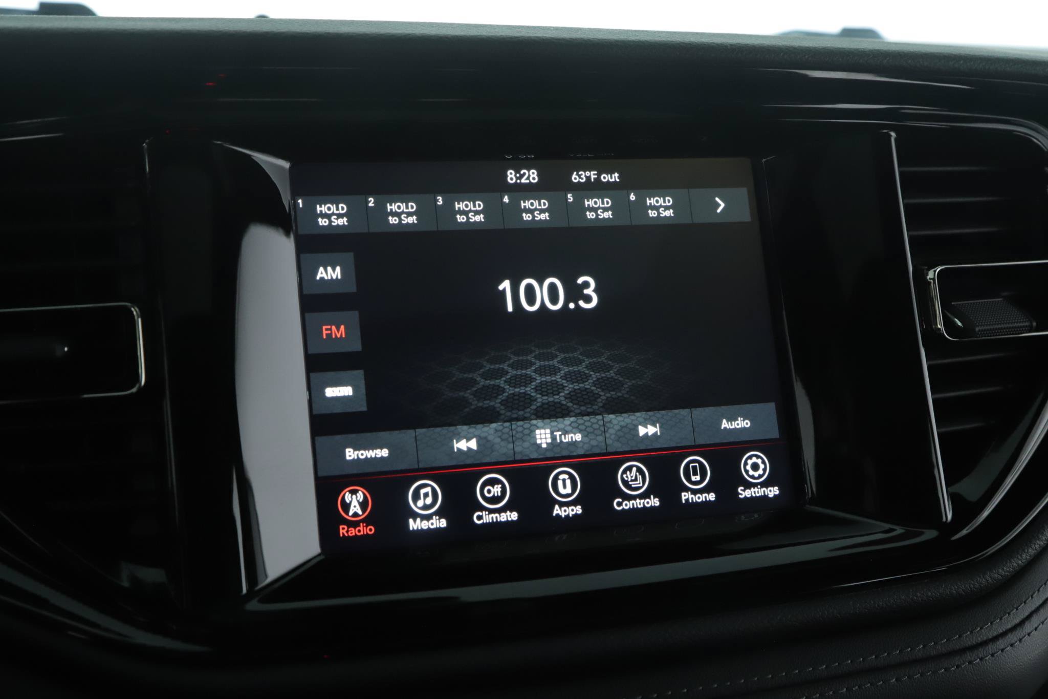 Used 2022 Dodge Durango GT w/ Blacktop Package AWD/4WD image 13