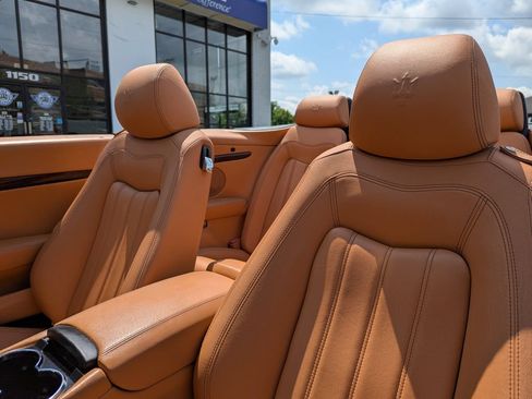 Used 2011 Maserati GranTurismo Convertible RWD image 41