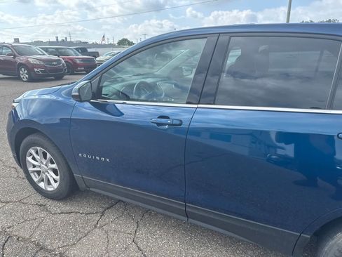 Used 2019 Chevrolet Equinox LT FWD image 16
