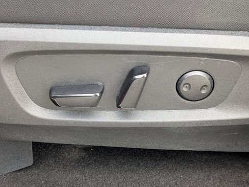 Used 2025 Nissan Pathfinder SV image 21