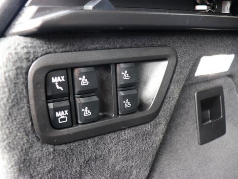 Used 2025 BMW X7 xDrive40i image 78