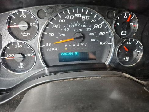 Used 2016 Chevrolet Express 2500 Extended RWD image 20