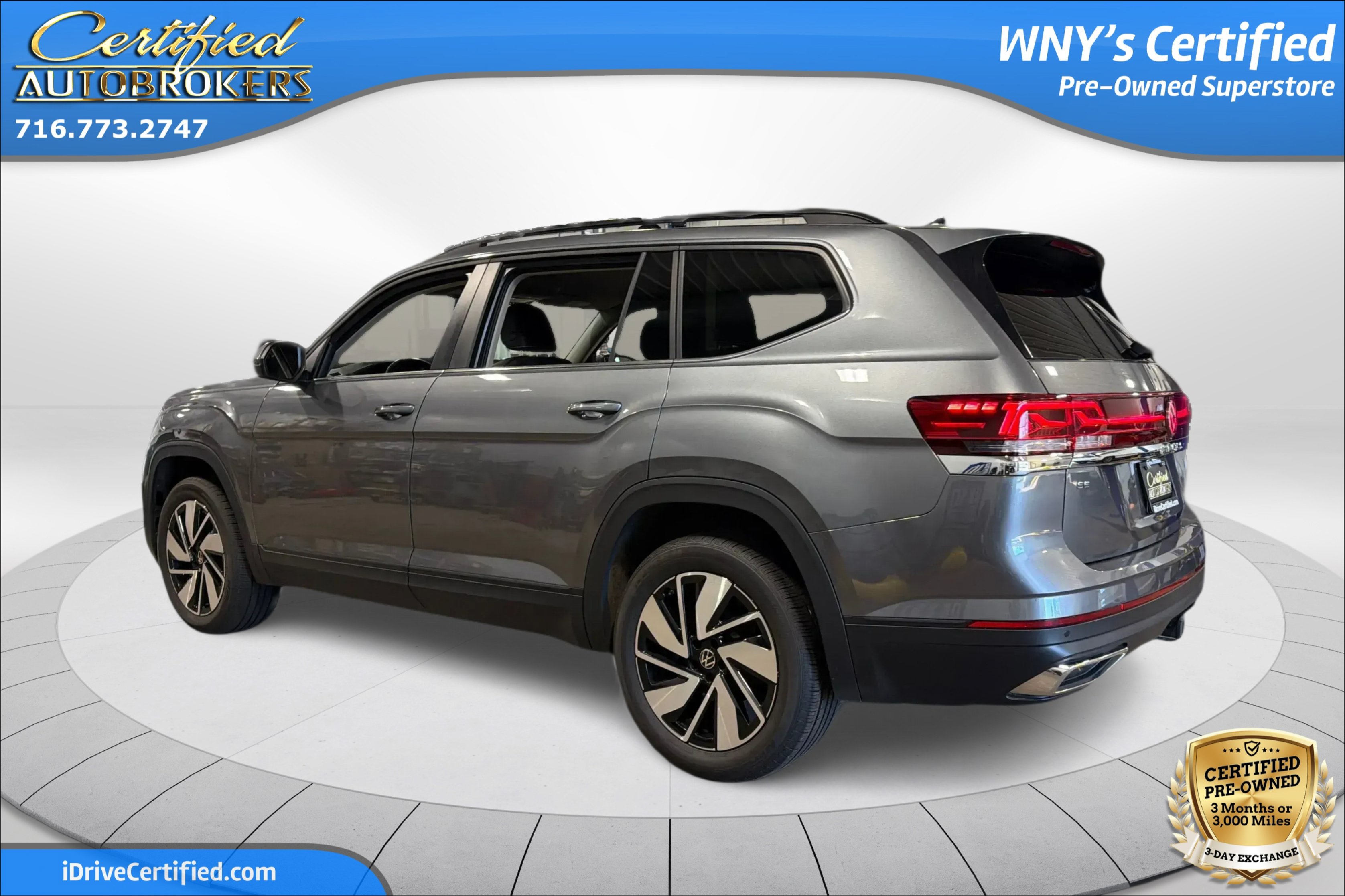 Used 2025 Volkswagen Atlas SE FWD image 8