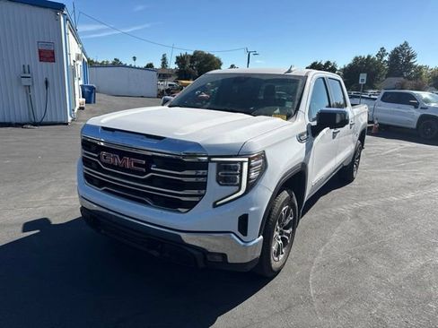 Used 2025 GMC Sierra 1500 SLT AWD/4WD image 5