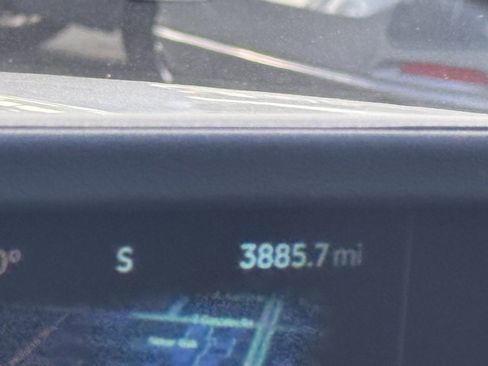 Used 2025 Lincoln Nautilus Premier w/ Equipment Group 102A image 23