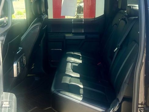 Used 2019 Ford F150 Platinum w/ Equipment Group 701A Luxury AWD/4WD image 10