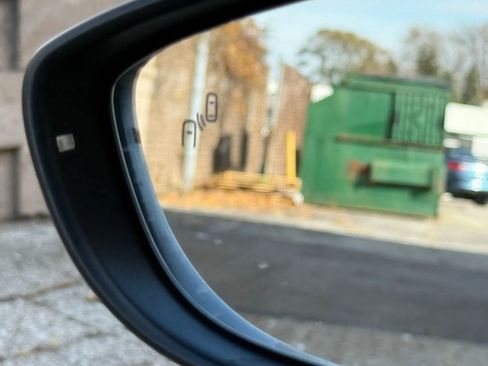 Used 2018 Volkswagen Passat 3.6 SEL Premium image 32