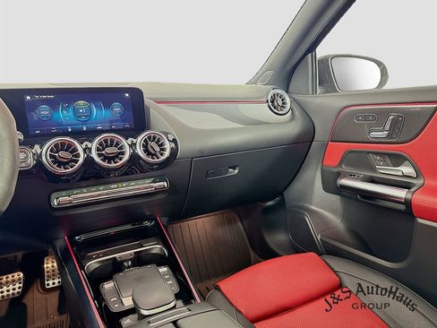 Used 2022 Mercedes-Benz GLA 35 AMG 4MATIC image 29