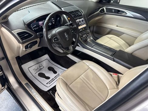 Used 2018 Lincoln MKZ Premiere image 21