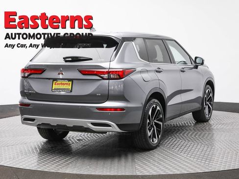 Used 2024 Mitsubishi Outlander SE image 5