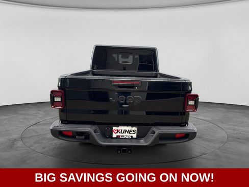 New 2026 Jeep Gladiator Sport AWD/4WD image 8