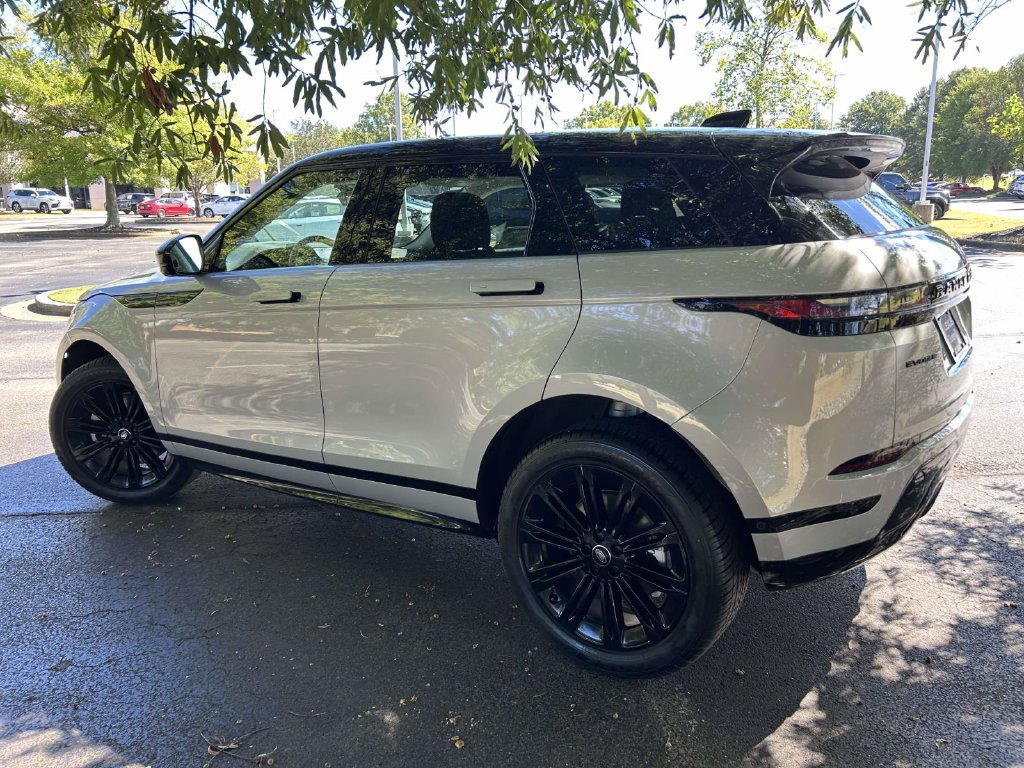 Used 2025 Land Rover Range Rover Evoque Dynamic SE AWD/4WD image 4