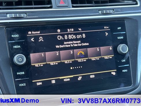 Certified 2024 Volkswagen Tiguan SE R-Line image 28