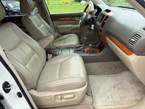 Used 2004 Lexus GX 470 AWD/4WD image 21