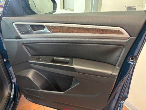 Used 2019 Volkswagen Atlas SEL Premium AWD/4WD image 35