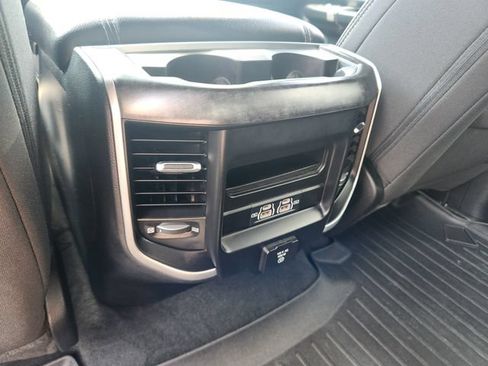 Used 2022 RAM 1500 Big Horn AWD/4WD image 11