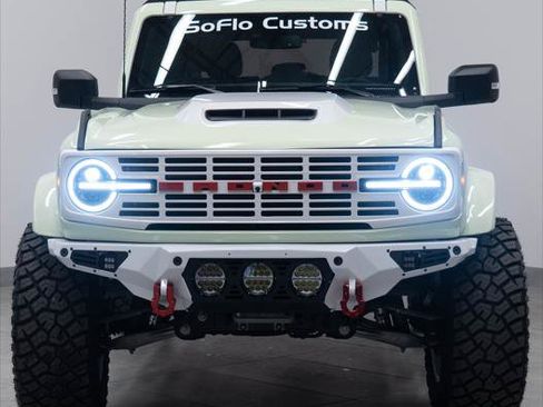 Used 2025 Ford Bronco Badlands AWD/4WD image 14