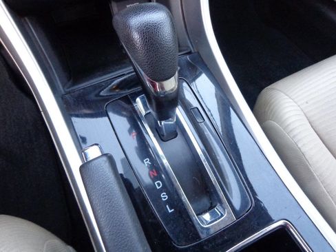 Used 2014 Honda Accord LX image 21