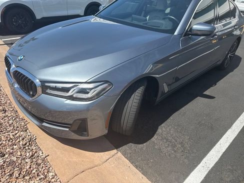 Used 2022 BMW 530i w/ Premium Package RWD image 3