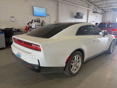 Used 2025 Dodge Charger R/T w/ Quick Order Package 25M R/T image 3