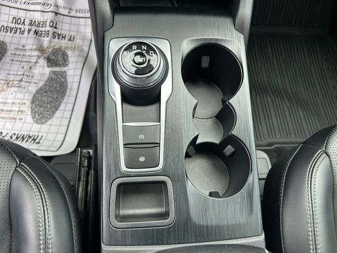 Certified 2023 Ford Escape Platinum AWD/4WD image 30