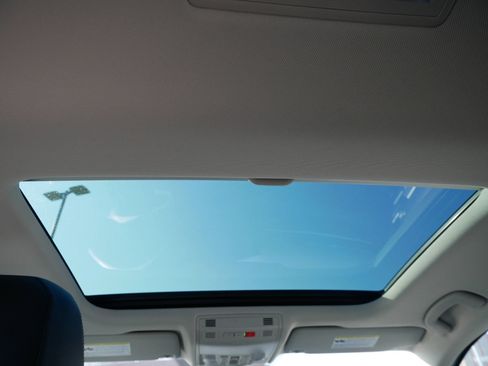 New 2026 Volkswagen Jetta SE FWD image 10
