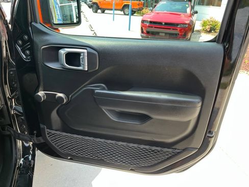 Used 2021 Jeep Wrangler Unlimited Sport AWD/4WD image 29