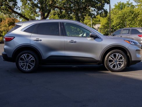 Used 2022 Ford Escape SEL image 6