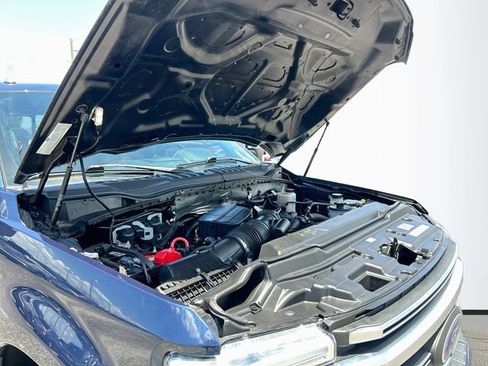 Used 2020 Ford F250 Platinum w/ FX4 Off-Road Package AWD/4WD image 30