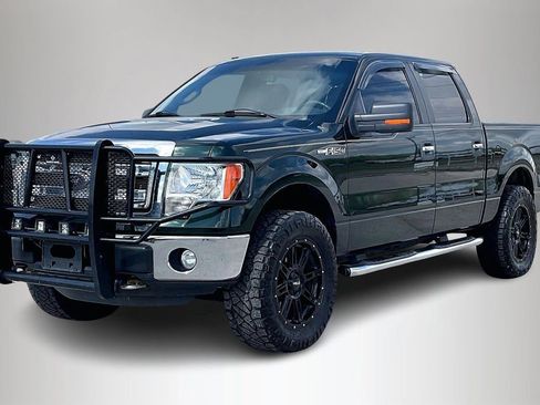 Used 2013 Ford F150 XLT w/ XLT Chrome Pkg image 2